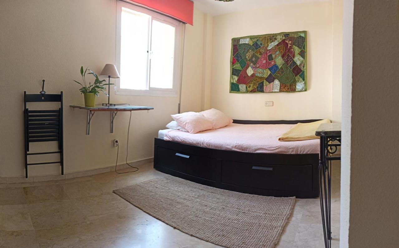 Confortable Habitacion Centrica En Piso Privado Málaga Kültér fotó